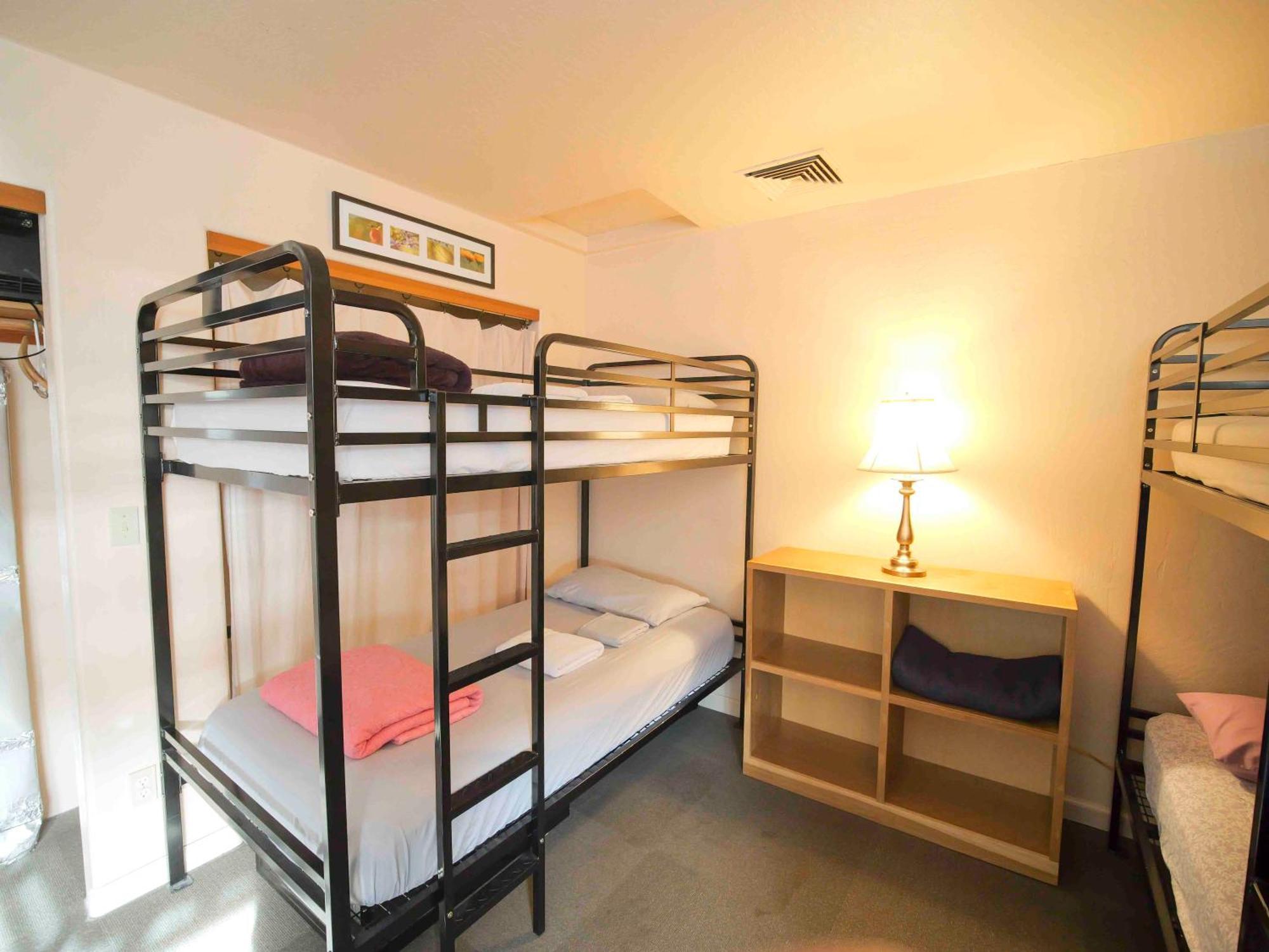Ashland Commons Hostel ภายนอก รูปภาพ